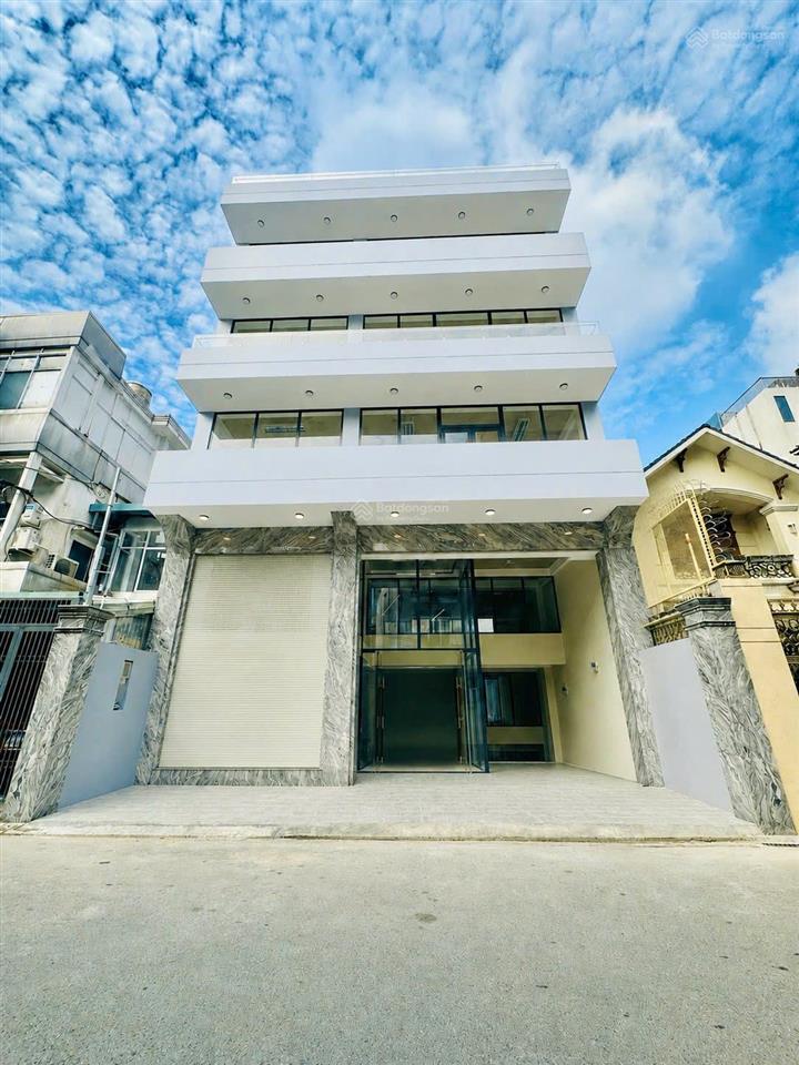 Cho thuê nhà ngang 9m số 656/2a cách mạng tháng tám, nhiêu lộc, tp.hcm