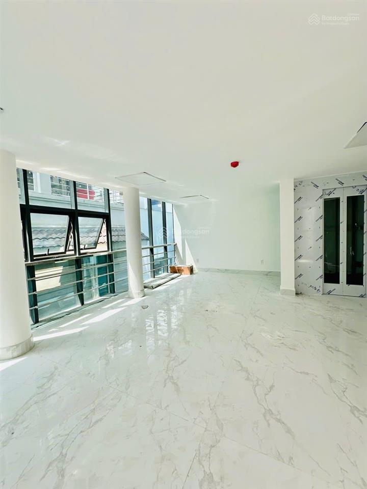 Cho thuê nhà mặt tiền 175a hoa lan, cầu kiệu, tp.hcm