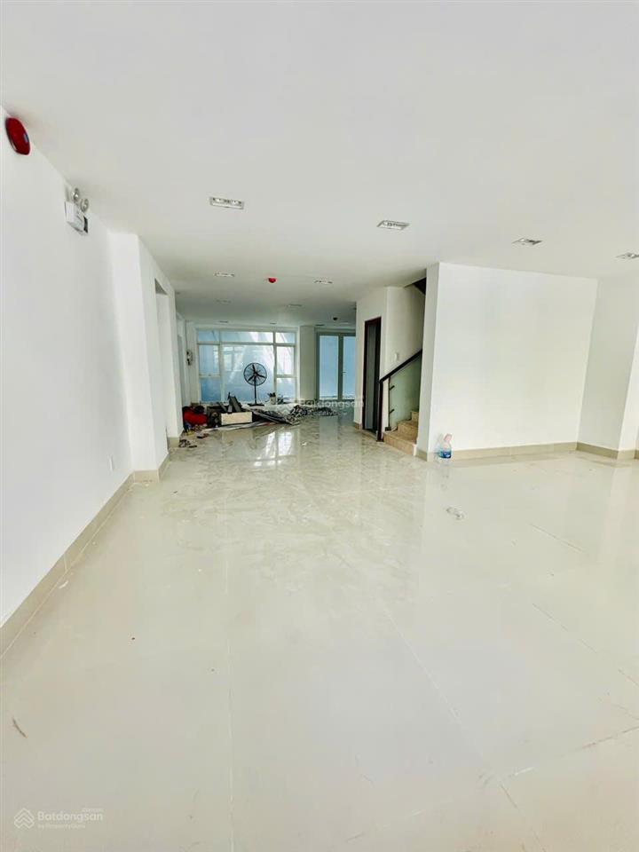 Cho thuê nhà mặt tiền 175a hoa lan, cầu kiệu, tp.hcm