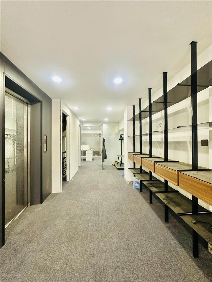 Cho thuê nhà mặt tiền 39b lam sơn  hầm 6 tầng  dtsd hơn 600m2