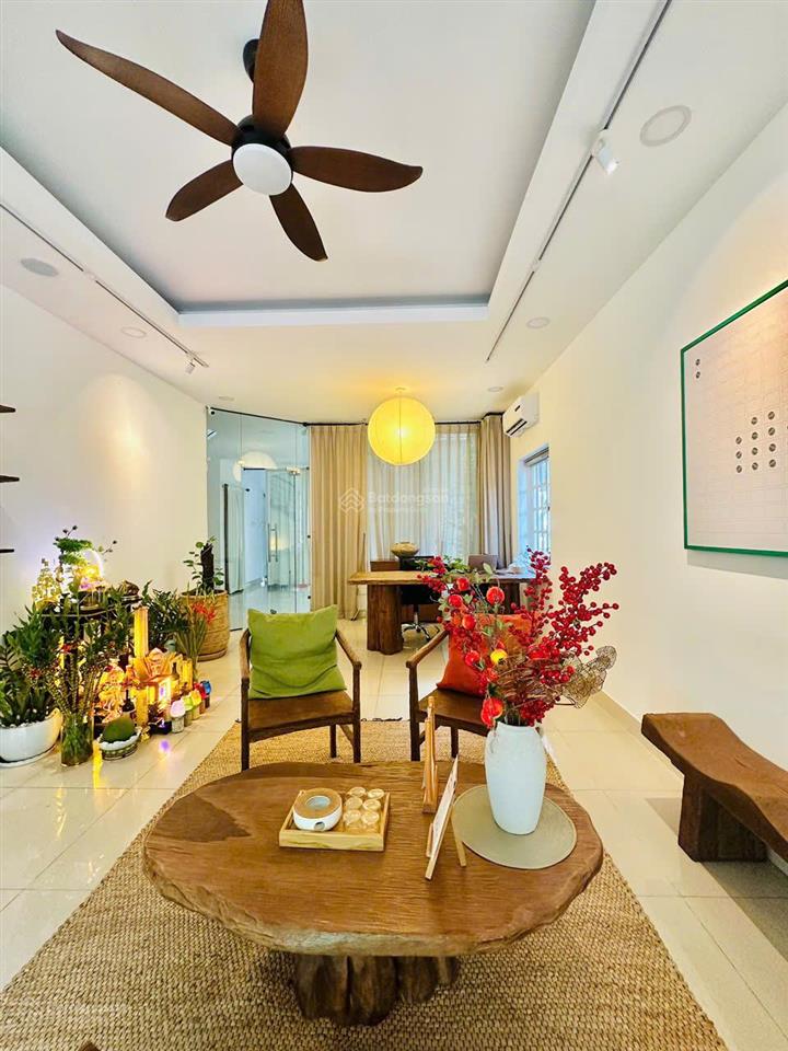 Cho thuê nhà nguyên căn thiết kế biệt thự sân vườn 1/2a đường võ oanh, thạnh mỹ tây, tp.hcm