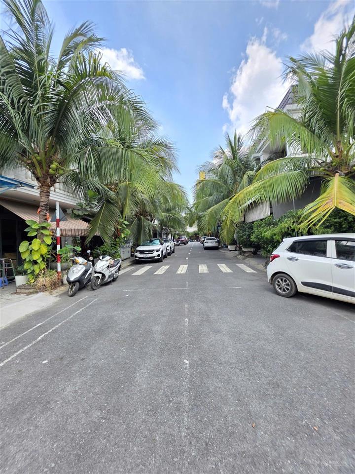 5tỷ8 tl nhà 60m2 trệt lầu hoàn công, kdc champaca garden khép kín có bảo vệ 24/24, p.đông hòa