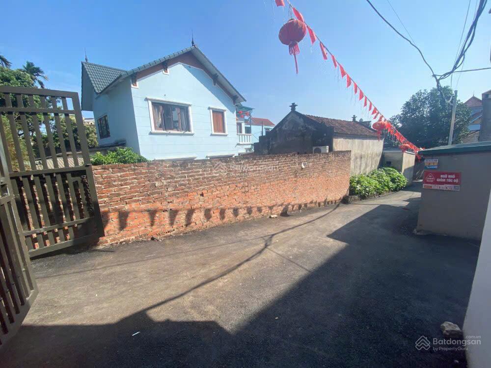 Siêu phẩm hàng hiếm chỉ 50m ra trung tâm thị trấn chúc sơn  chương mỹ  hẻm oto