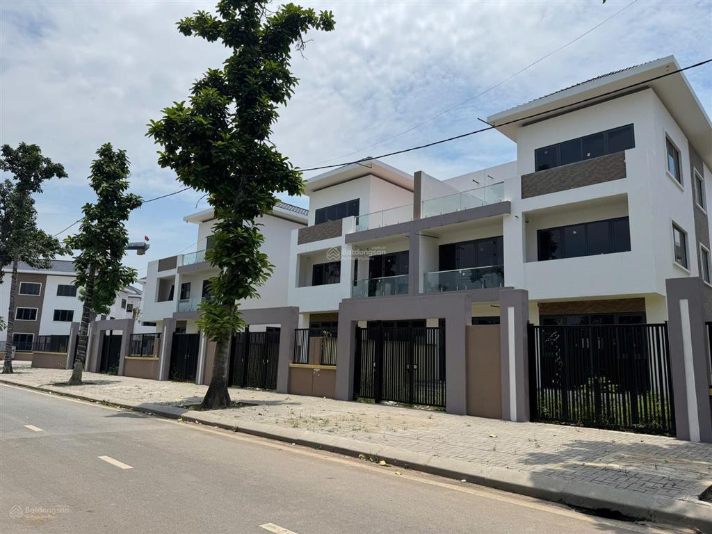 Biệt thự đơn lập  lô góc thanh hà  view hồ siêu đẹp 3 mặt đường  kinh doanh  3 tầng 46.8 tỷ