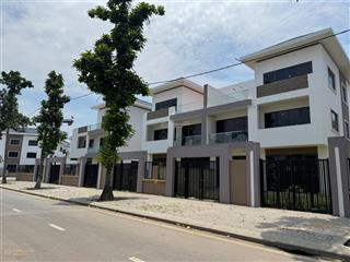 Biệt thự đơn lập  lô góc thanh hà  view hồ siêu đẹp  3 mặt đường  kinh doanh  3 tầng