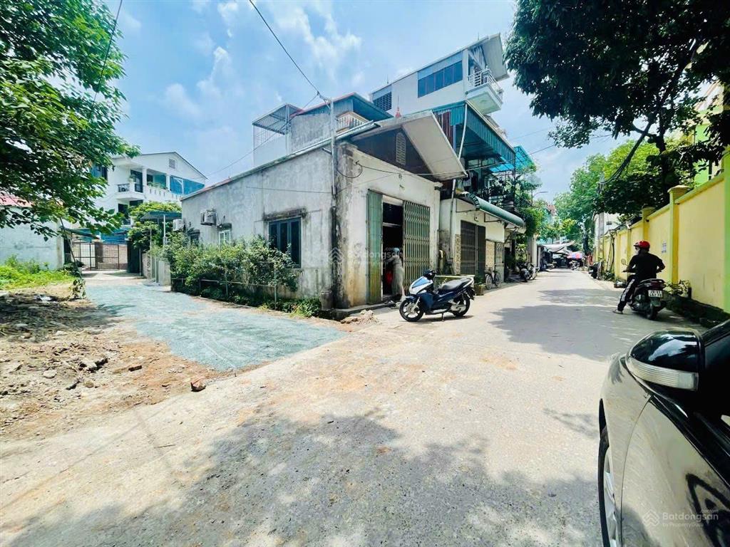Bán đất đẹp thị trấn chúc sơn, chương mỹ  2 mặt ngõ thoáng  pháp lý chuẩn  giá 3,5 tỷ