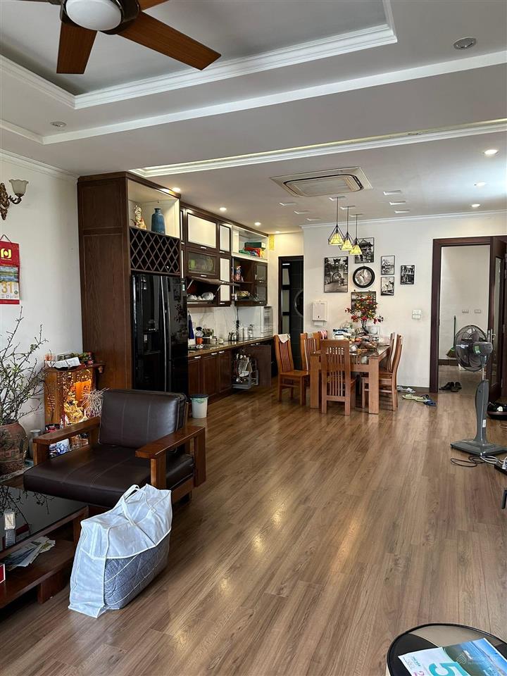 Hiếm có phân lô 16 hoàng cầusát mặt phố xã đàn75m2 mt7.5m vỉa hè oto tránh gần hồgiá 40 tỷ