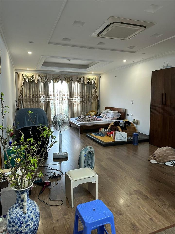 Hiếm có phân lô 16 hoàng cầusát mặt phố xã đàn75m2 mt7.5m vỉa hè oto tránh gần hồgiá 40 tỷ