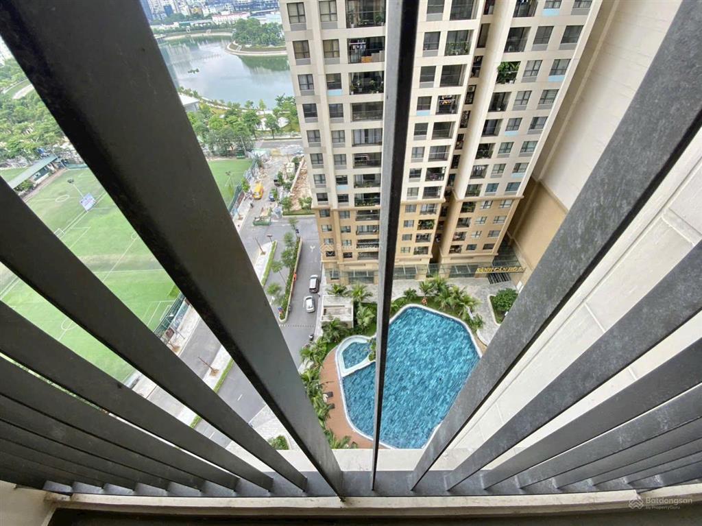 Chính chủ bán gấp căn penthouse 180m2 3 ngủ sân vườn, tòa nhà sông hồng số 165 thái hà giá 17 tỷ