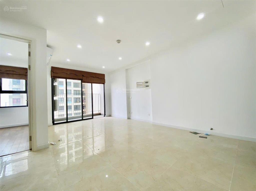 Chính chủ bán gấp căn penthouse 180m2 3 ngủ sân vườn, tòa nhà sông hồng số 165 thái hà giá 17 tỷ