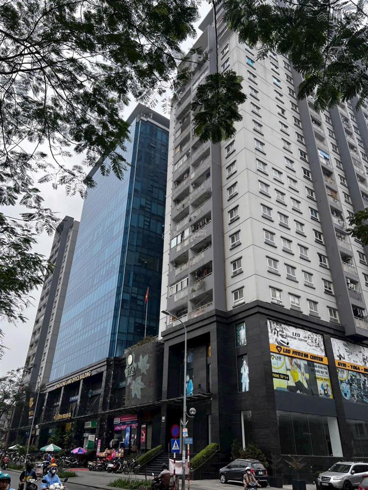 Chính chủ bán gấp căn penthouse 180m2 3 ngủ sân vườn, tòa nhà sông hồng số 165 thái hà giá 17 tỷ