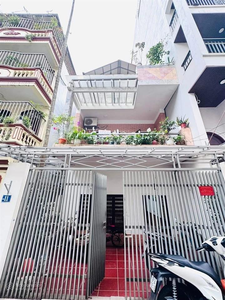 Bán gấp căn phân lô tại hoàng cầu 90m2 oto tránh mặt tiền 6m giá hot 35 tỷ