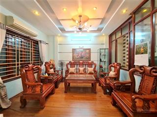 Cần bán gấp nhà tại hồ ba mẫu 40m2 5 tầng, ngõ thông ba gác, 30m ra oto tránh, giá đầu tư 11 tỷ