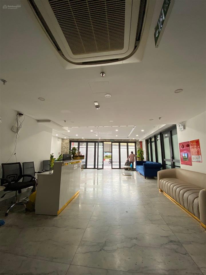 Cần bán gấp tòa văn phòng mặt phố trần duy hưng 120m2 8 tầng thang máylô góc, 180tr/ tháng, 100 tỷ