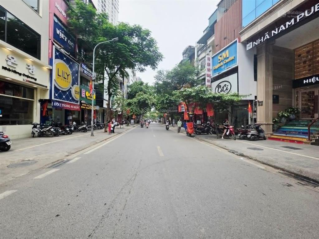 Cần bán gấp tòa văn phòng mặt phố nguyễn thị định 120m² 8 tầng thang máy, 180 triệu/ tháng, 80 tỷ