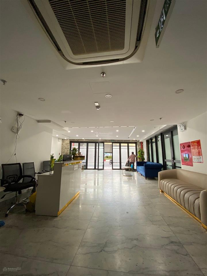 Cần bán gấp tòa văn phòng mặt phố nguyễn chí thanh 120m2 9 tầng thang máy 2 thoáng, 180tr/th, 60 tỷ