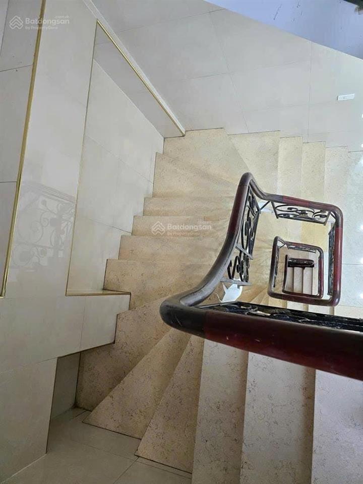 28 tỷ bán gấp nhà mặt đường 2.5 định công, 90m2 nhà mới 5 tầng gara oto kinh doanh vip