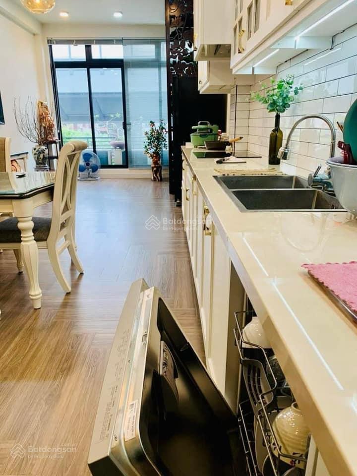16 tỷ mặt phố lê thanh nghị lô góc 40m2 mặt tiền 6m vỉa hè rộng kinh doanh sầm uất.  0983 029 ***