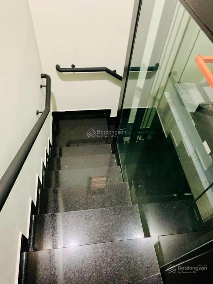 16 tỷ mặt phố lê thanh nghị lô góc 40m2 mặt tiền 6m vỉa hè rộng kinh doanh sầm uất.  0983 029 ***
