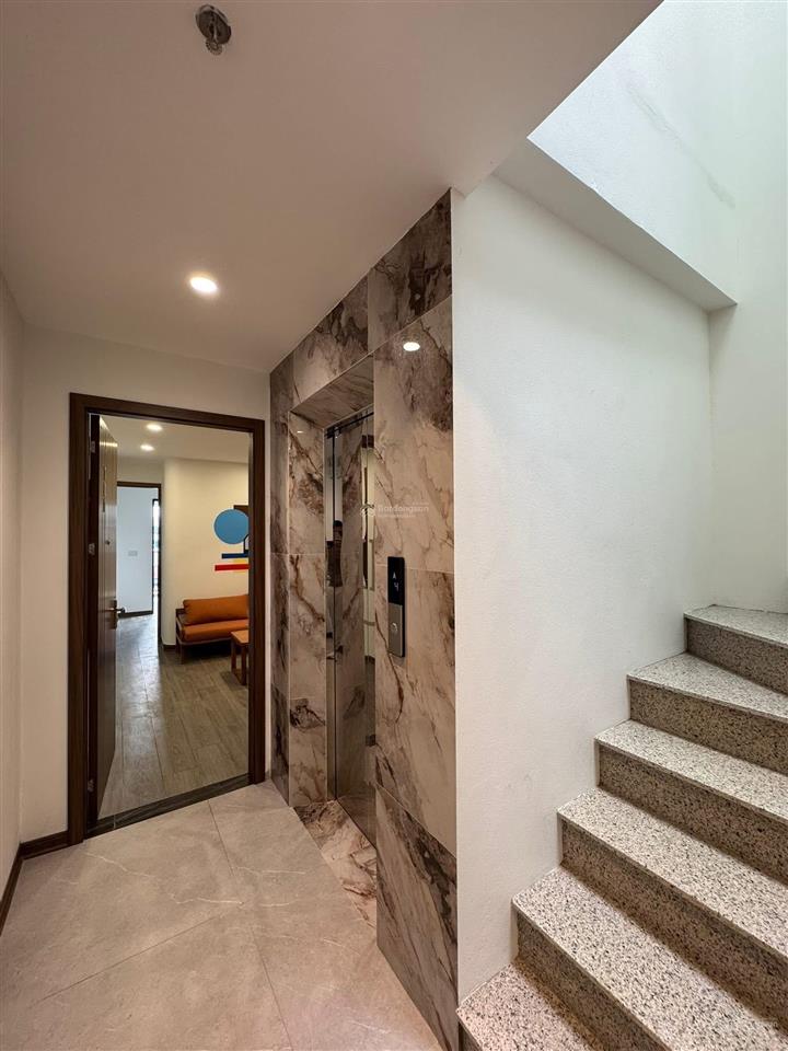 Phân lô cao cấp tại minh khai 100m2 5 tầng thang máy, vỉa hè kinh doanh đường ô tô tránh 38 tỷ