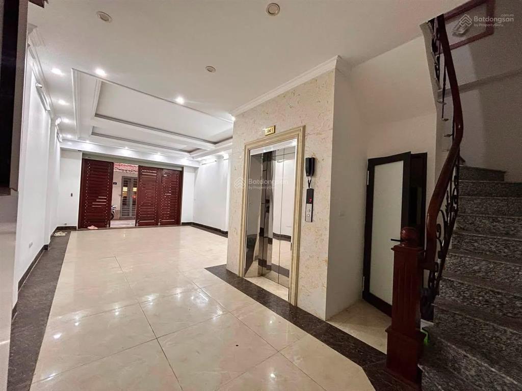Chính chủ cần bán nhà tại ngõ 37 lê thanh nghị 55m2 xây 4 tầng ngõ ô tô gần ngã 4 giá 17,5 tỷ