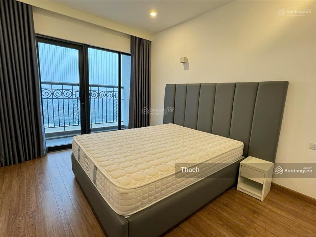 Bán gấp căn 2pn 80m2 ct8 the emerald tầng trung, full đồ đẹp, ở ngay, giá 6 tỷ.  0966 432 ***