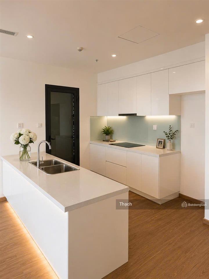 Bán căn góc 4pn vinhomes skylake, 156m², tầng trung view hồ 32ha cực đẹp, giá 18 tỷ.  0966 432 ***.