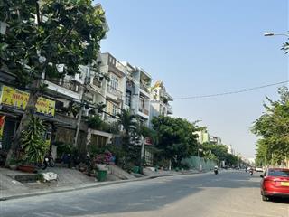 Mặt tiền kinh doanh  4 tầng  4,5x20  ngay trường quốc tế  kdc nam hùng vương  giá 12 tỷ.