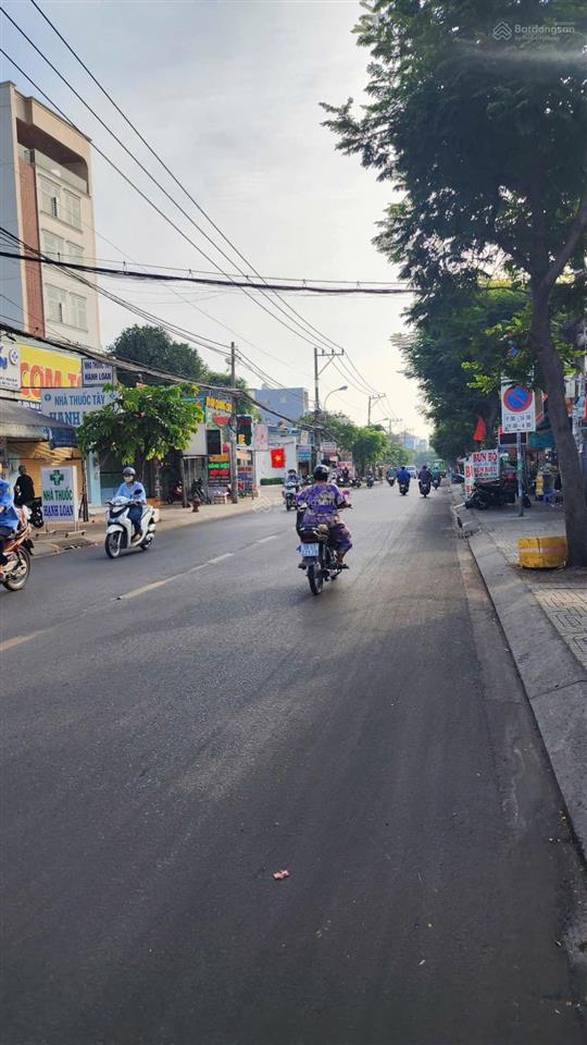 Chỉ 5.x tỷ  nhà 3 tầng  5x15  kế aeon tên lửa, bình tân  đường 5m oto ngủ trong nhà.