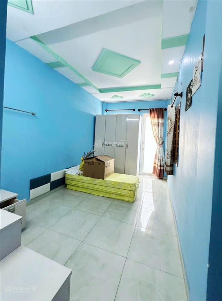 Nhà đẹp ở ngay  kdc nam hùng vương  3 tầng  ngang 4m x 14m  đường 6m  chỉ 4,x tỷ