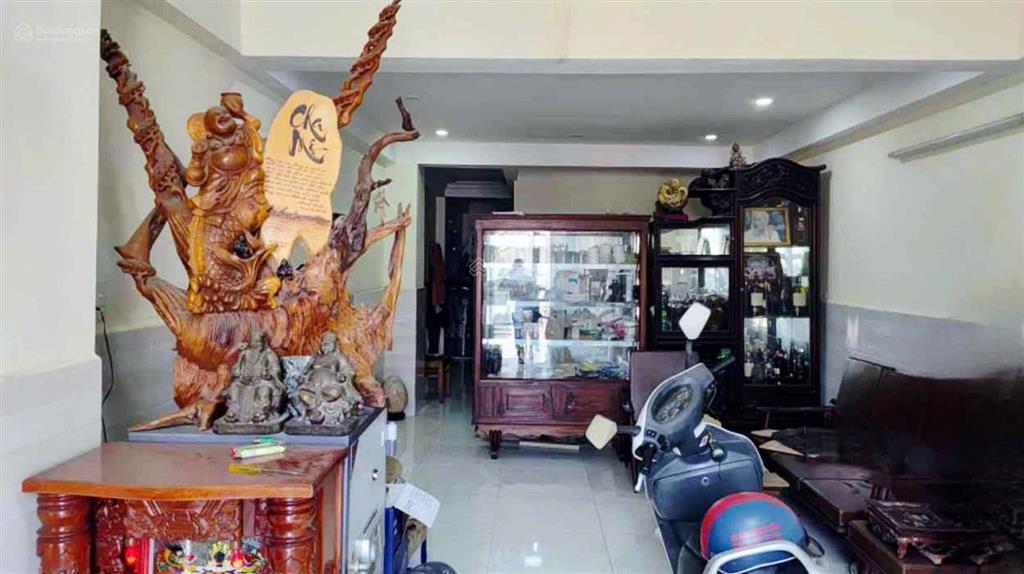 Nhà chính chủ  chưa qua đầu tư  3 tầng  4x17m  kinh dương vương, bình tân  ô tô ngủ trong nhà.