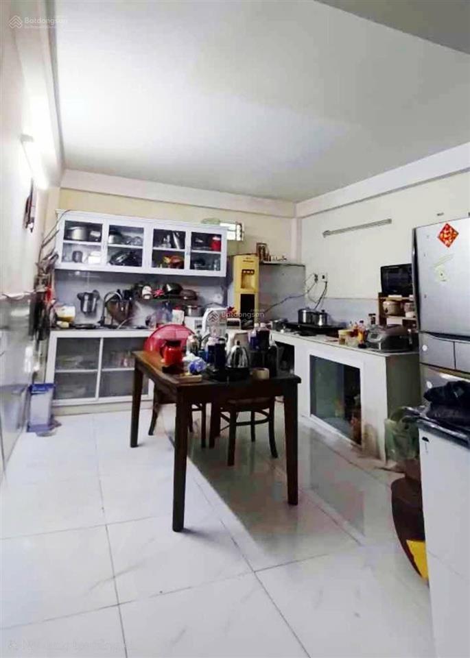 Nhà chính chủ  chưa qua đầu tư  3 tầng  4x17m  kinh dương vương, bình tân  ô tô ngủ trong nhà.