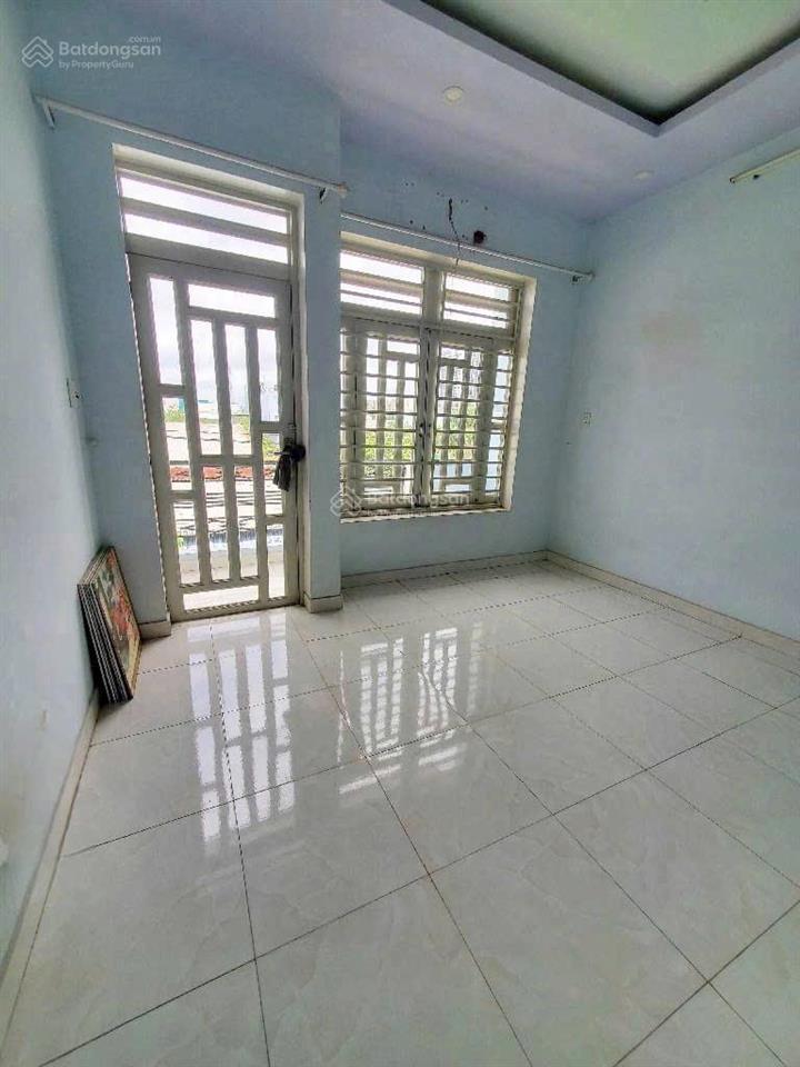 Nhỉnh 6 tỷ  nhà đẹp  3 tầng  4x20  hẻm 6m  kdc kinh dương vương, an lạc, bình tân
