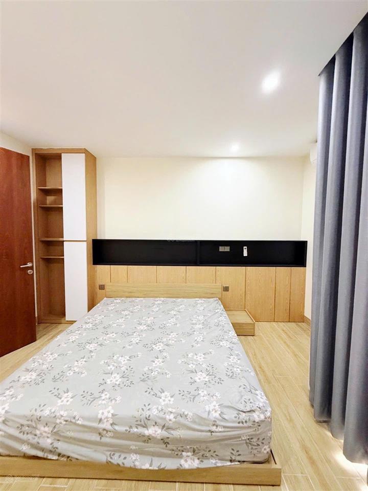 Chỉ 7,x tỷ  siêu phẩm 4 tầng  4x20m  hẻm 6m  kế kinh dương vương, bình tân