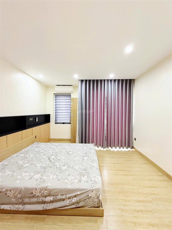 Chỉ 7,x tỷ  siêu phẩm 4 tầng  4x20m  hẻm 6m  kế kinh dương vương, bình tân