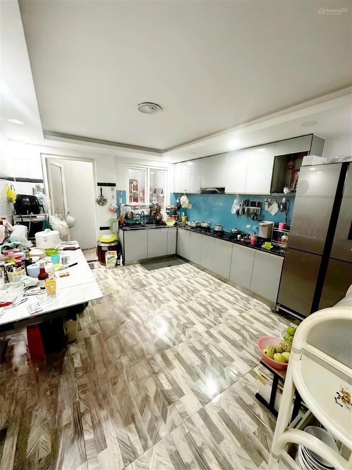 Chỉ 7,x tỷ  nhà đẹp  4 tầng  4x16  giáp aeon tên lửa, bình tân  ô tô ngủ trong nhà