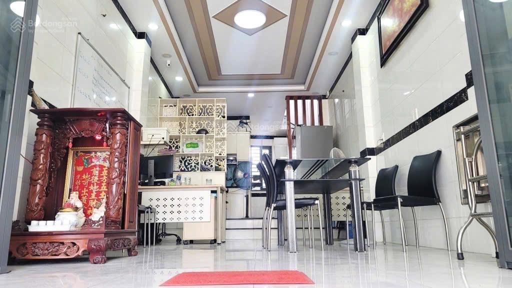 Bán nhà  mặt tiền 6 tầng  4x15,5  giáp kinh dương vương, bình tân  đường 12m  chỉ 9,x tỷ