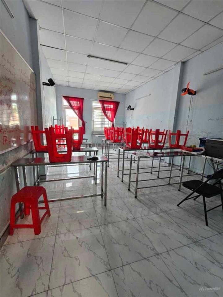 Bán nhà  3 tầng  4x17  đường 10m thông  an dương vương, bình tân  chỉ 6.x tỷ