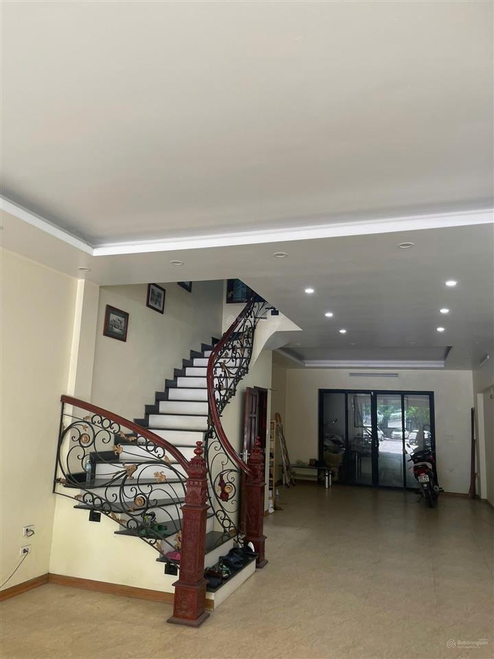 Cần cho thuê nhà mặt phố c7  ô 7 kđt geleximco, lê trọng tấn, hà đông