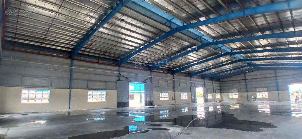 Nhà xưởng diện tích cho thuê tổng 10.000m2, cắt lẻ trên 2000m2 tại kcn bến lức, vĩnh lộc 2
