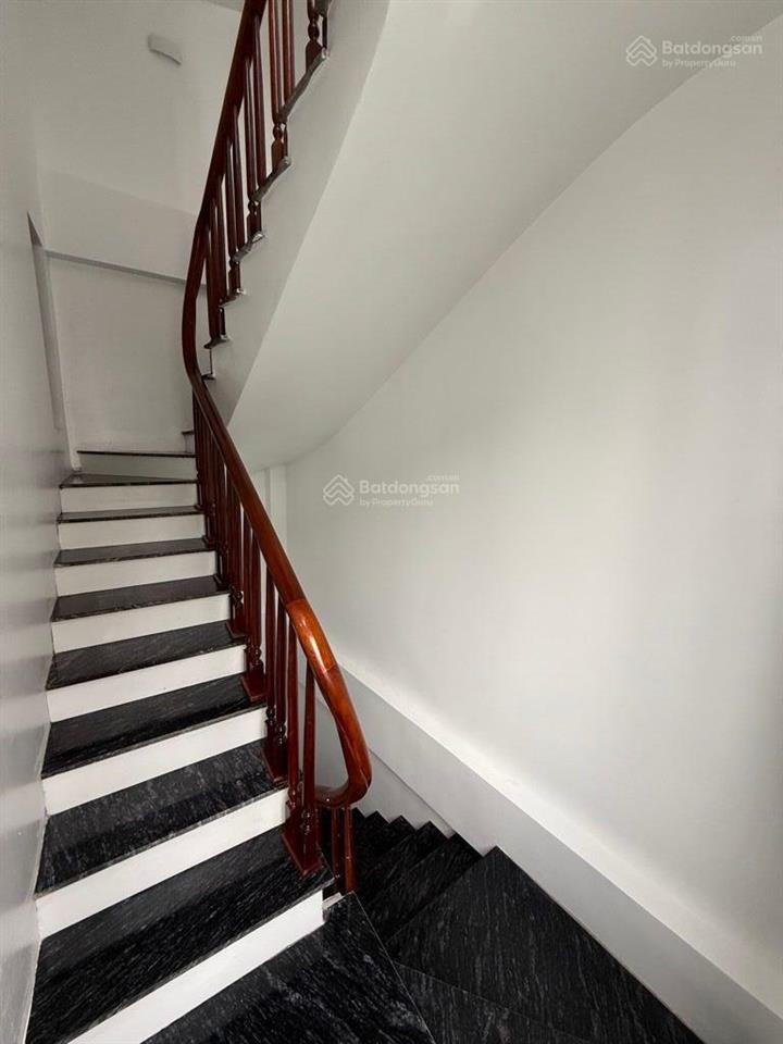 Phúc lợi  long biên  45m x 6 tầng  thang máy  4 ngủ  vỉa hè ô tô tránh  cạnh vinhomes