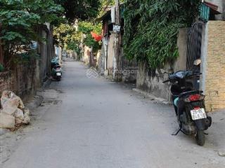 Lô đất đẹp tđc giang biên  54m  ô tô vòng quanh  giá đầu tư ~160tr/m2