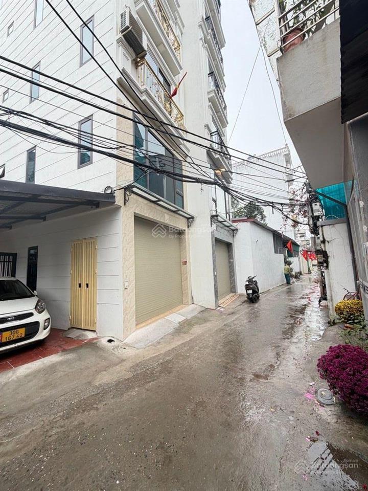 Thạch bàn  long biên  46m x 6 tầng  gara 7 chỗ  full nội thất  11,9 tỷ