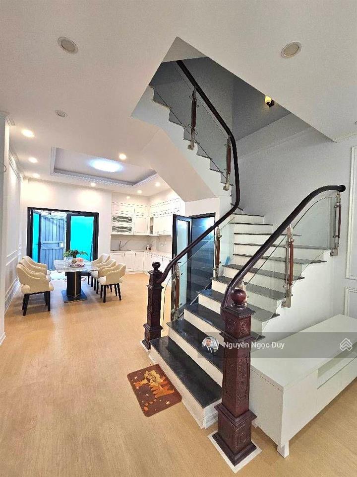 Hiếm  thạch bàn  thông tiền thoáng hậu  70m  2 mặt ngõ  ô tô thông  sổ nở hậu