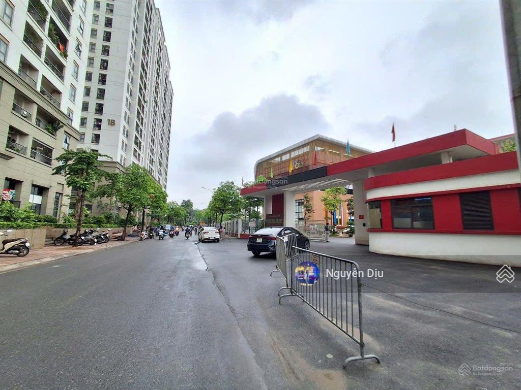 Hơn 3 tỷ! bán chân đế chung cư hanoi homeland, long biên, 2sàn, vừa ở vừa kinh doanh, dòng tiền cao