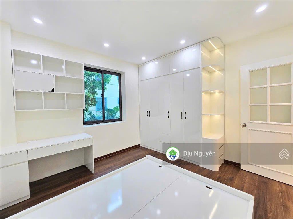 Cực đẹp! bán chung cư việt hưng  77m2  tầng đẹp  view đẹp  full nội thất xịn ở ngay  hơn 4 tỷ