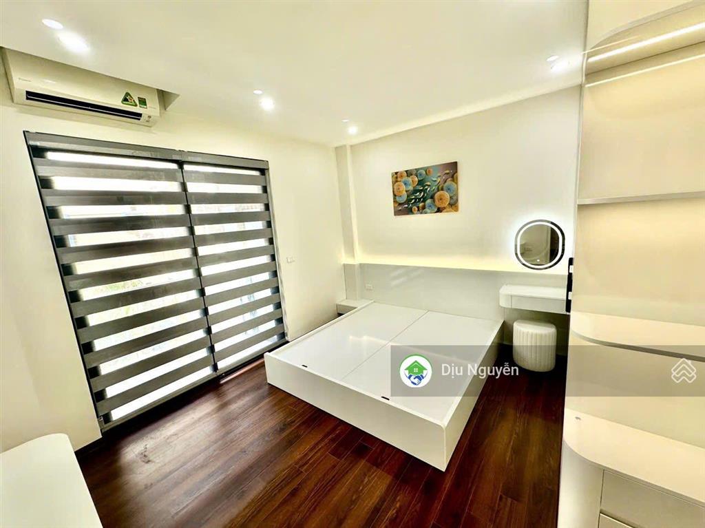 Cực đẹp! bán chung cư việt hưng  77m2  tầng đẹp  view đẹp  full nội thất xịn ở ngay  hơn 4 tỷ