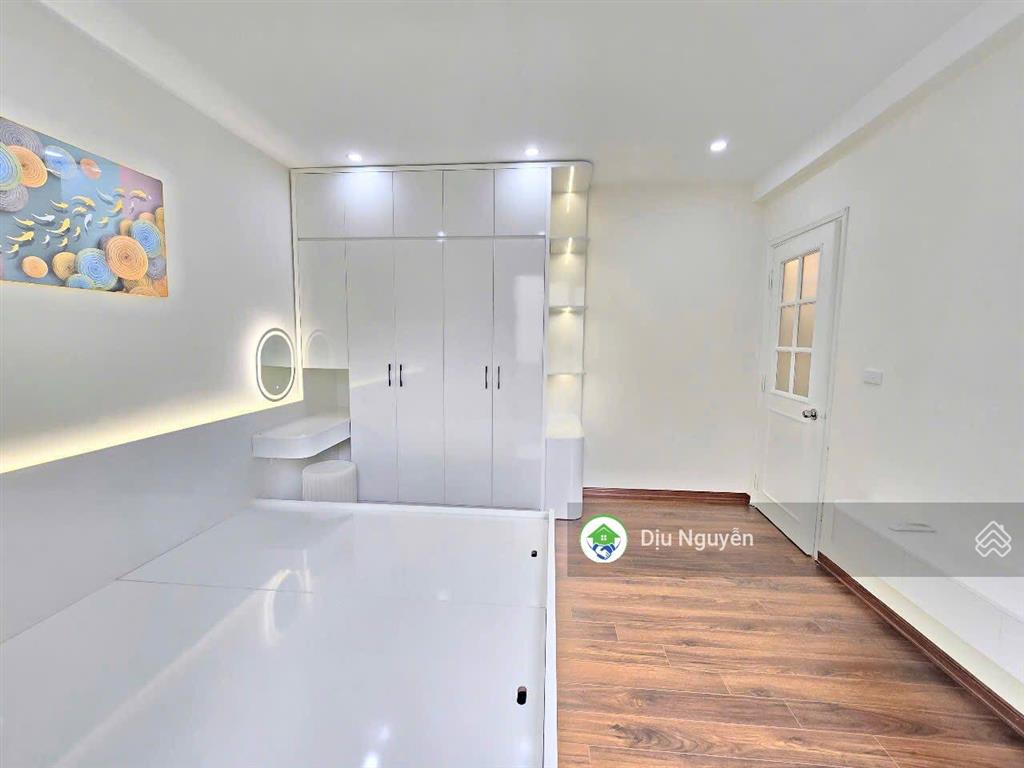 Cực đẹp! bán chung cư việt hưng  77m2  tầng đẹp  view đẹp  full nội thất xịn ở ngay  hơn 4 tỷ