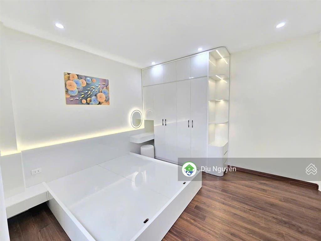 Cực đẹp! bán chung cư việt hưng  77m2  tầng đẹp  view đẹp  full nội thất xịn ở ngay  hơn 4 tỷ