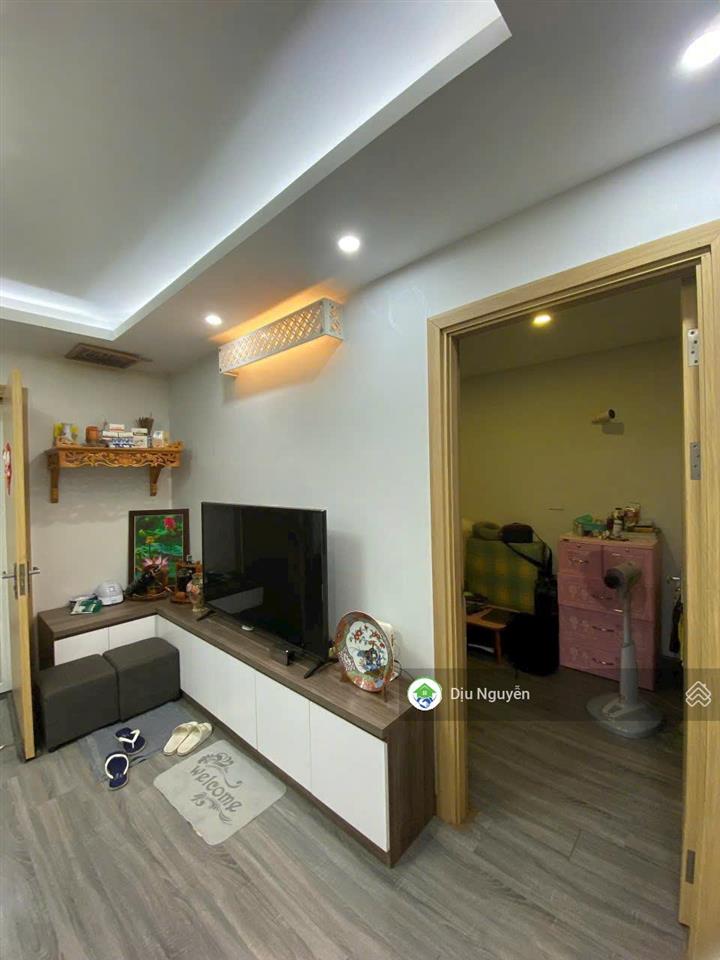 Siêu hiếm, bán căn hộ chung cư việt hưng  70m2  2pn2wc  2 ban công  full nội thất, hơn 3 tỷ